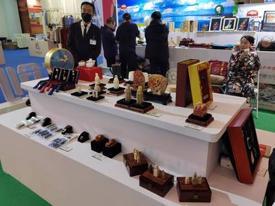 赤峰文旅闪耀“赤峰好物进北京”活动，文化用品尽显民族魅力